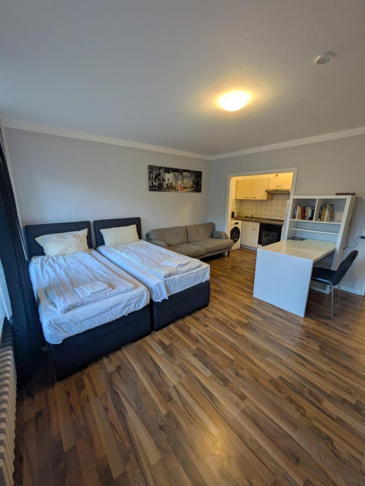 1,5-Zimmer Apartment Mit Balkon Am Hauptbahnhof Neumünster Dış mekan fotoğraf